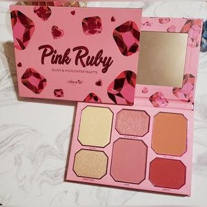 Amor Us Pink Ruby Blush & Highlighter Palette